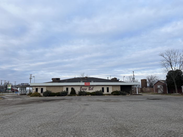 Brass Bell Motel & Restaurant (Oyo Hotel) - Dec 11 2022 Photo Of Restaurant (newer photo)